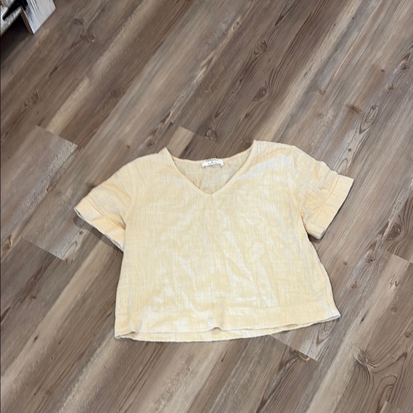 Zenana Outfitters Tops - Zenana Outfitters Cream Boxy Crop T-Shirt